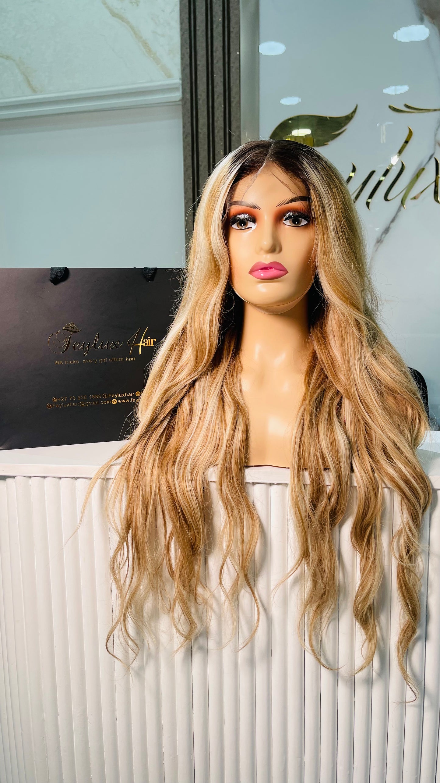 Highlight grey wavy unit