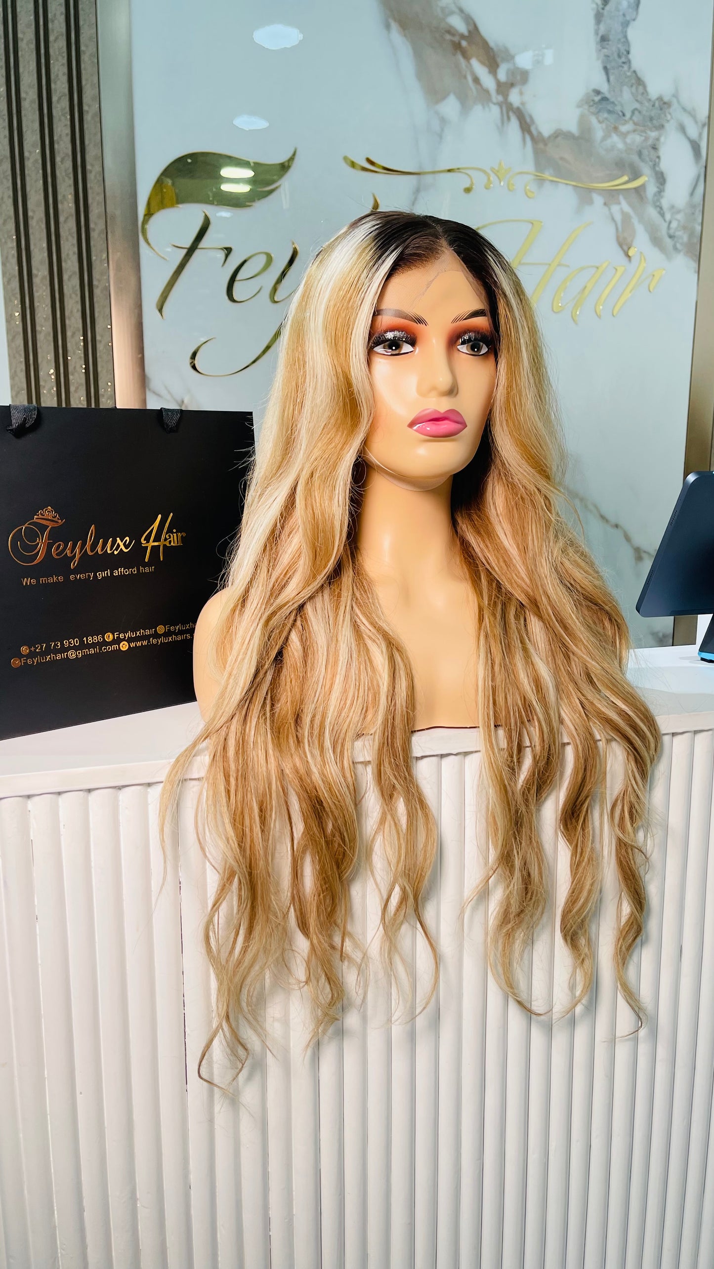Highlight grey wavy unit